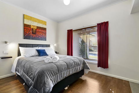 Short Stays Gippsland Trafalgar - Your Accommodation 1