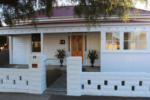 Signature On Gunn - Your Accommodation 1