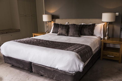 Simmers Serviced Apartments - Your Accommodation 1