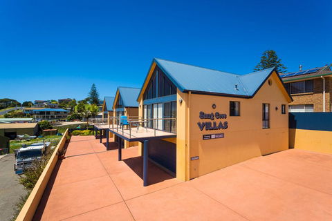 Snug Cove Villas - Your Accommodation 3