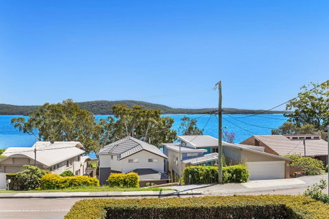 Soldiers Point Spectacular - Your Accommodation 0