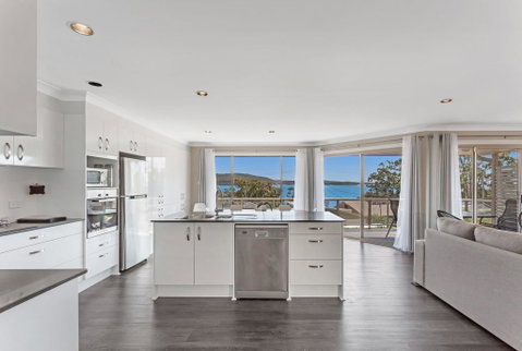 Soldiers Point Spectacular - Your Accommodation 2