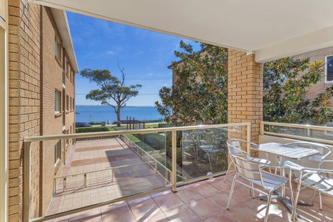 South Pacific Unit 6 Amazing Unit Opposite The Beach. - Your Accommodation 0