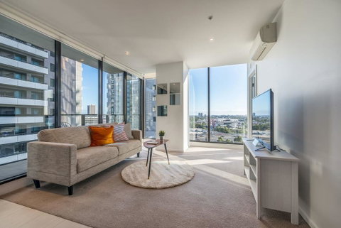Southbank 2 Bed Apartment With View Next To Crown - Your Accommodation 1