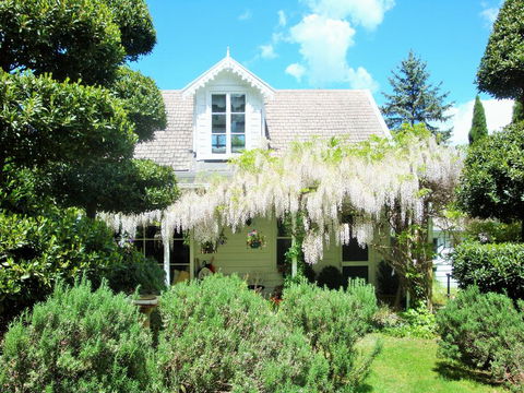 Southdown Cottage - Your Accommodation 0