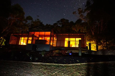 Southern Anchorage Retreat - Your Accommodation 2