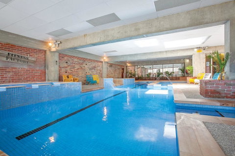 Sovereign Park Motor Inn - Your Accommodation 0