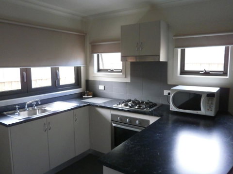 Sovereign Views Apartments - Your Accommodation 3