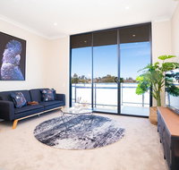 SP246-Brandnew modern Apt in Penrith with parking - Your Accommodation