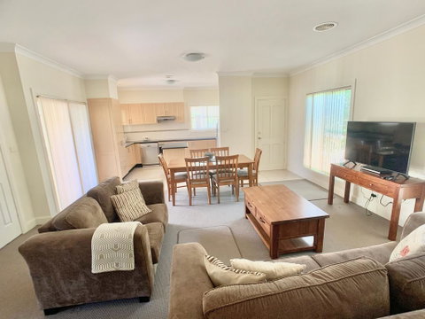 Spacious 2 Bed, 2 Bath Villa - Central Location - Quiet - Your Accommodation 0