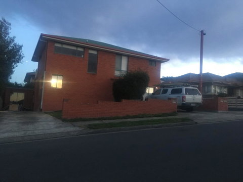 Spacious And Central To CBD - Your Accommodation 3