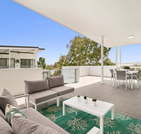 Spacious apartment with generous entertaining - Your Accommodation