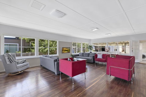 Spacious Living On Victoria - Your Accommodation 2