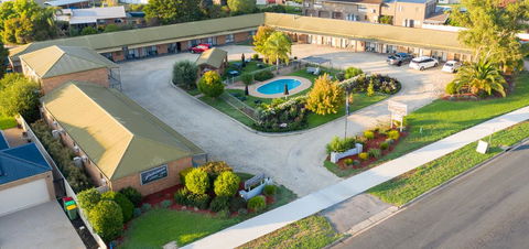 Statesman Motor Inn - Your Accommodation 3