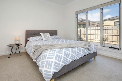 Staughton Sounds - Your Accommodation 3