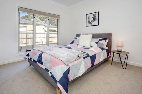 Staughton Sounds - Your Accommodation 1