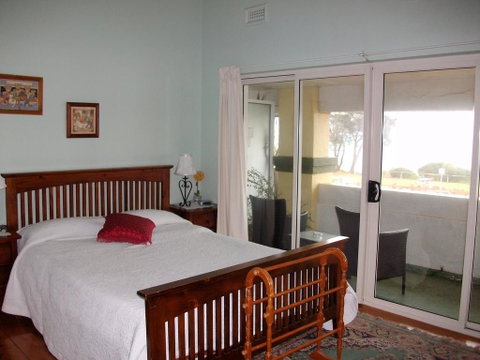 Stella's Dromana Hotel - Your Accommodation 2