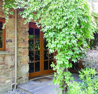 Stonehenge Retreat - Your Accommodation