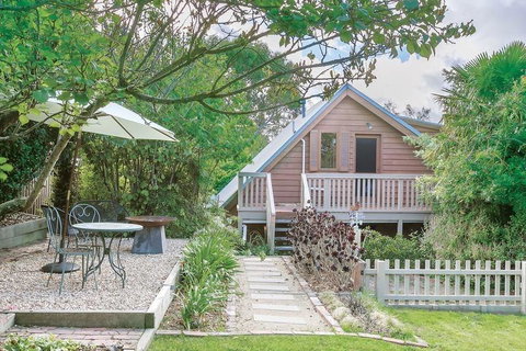 Stonehenge Retreat - Your Accommodation 2