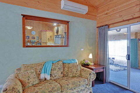 Stony Rise Cottage B&B - Your Accommodation 2