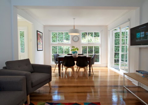 Strahan House - Your Accommodation 0