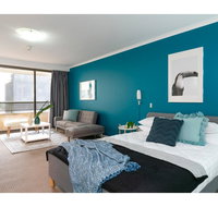Striking and super convenient studio with balcony - Your Accommodation