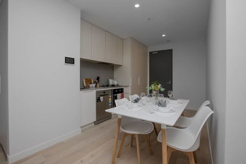 Stunning 2 Bdrms APT@Parkville Free Carpark+wifi - Your Accommodation 1