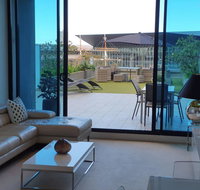 Stunning Riverside Apartment near MCEC and Casino - Your Accommodation