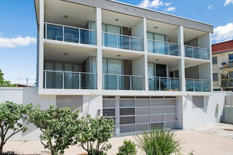 Stunning Surfside Apartment - Boyd St, Woorim - Your Accommodation 0