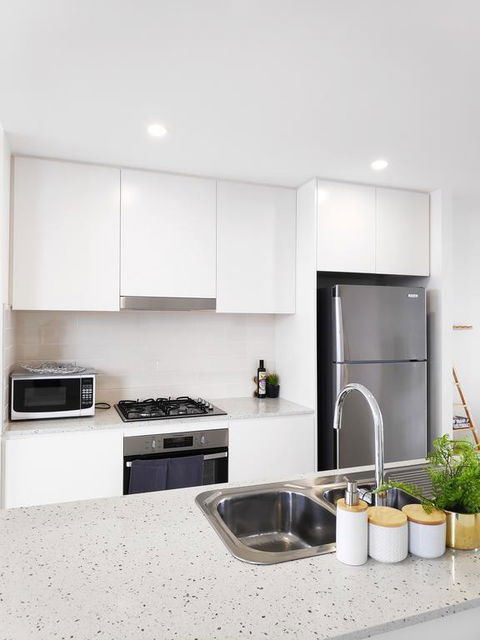 Stylish Liverpool 2Bed 2Bath Apartment -Skyline Views! -Masks Provided - Your Accommodation 3