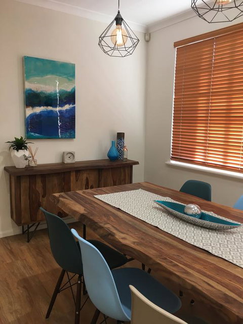 Stylish North Perth On Cafe Strip - Your Accommodation 3