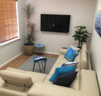 Stylish North Perth on Cafe strip - Your Accommodation