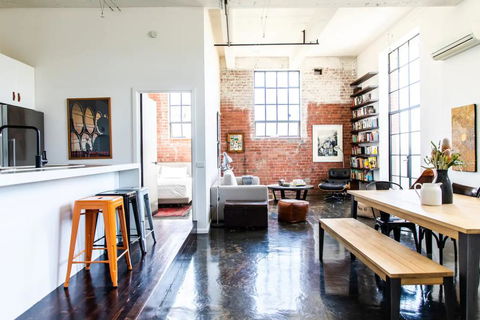 Stylish Warehouse Conversion In The Heart Of Fitzroy - Your Accommodation 1