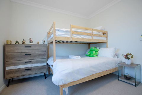 StylishTownhouse@Narre Warren/TrainStation/SC - Your Accommodation 0