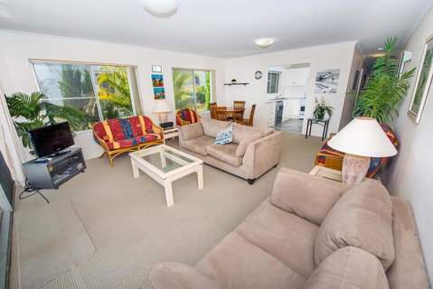 Sundeck Unit 6 - Shoal Bay - Your Accommodation 3