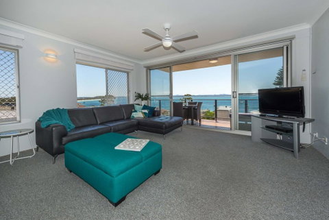 Sundeck Unit 7 - Shoal Bay - Your Accommodation 2