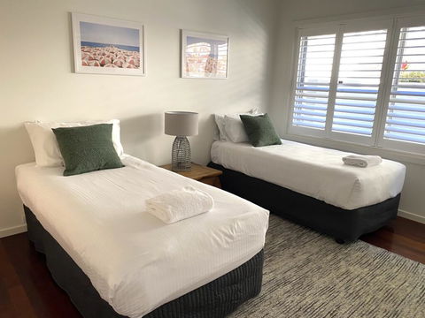 Sundecks - Your Accommodation 2