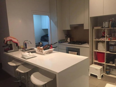 Sunny 3 Bedroom Apartment In Turrella - Your Accommodation 1