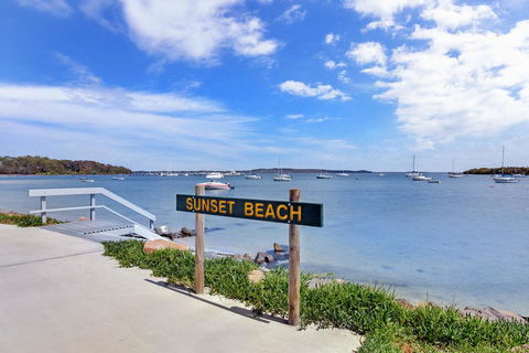 Sunset Court, Unit 1/3 Resthaven Avenue - Your Accommodation 0
