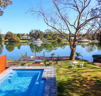 Sunset Lodge - Your Accommodation