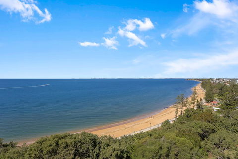 Sunset Sails Redcliffe - Your Accommodation 0