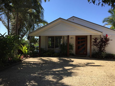 Sunshine Coast Tropical Getaway - Your Accommodation 2