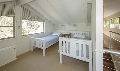 Surfers Ave Retreat Narrawallee - Your Accommodation 2