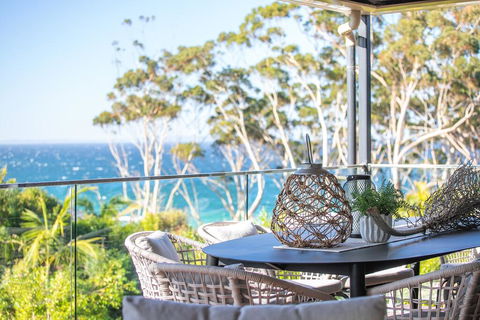 Surfers Beach House - Your Accommodation 0