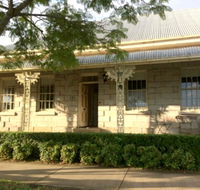 Surgeon's Cottage - Your Accommodation