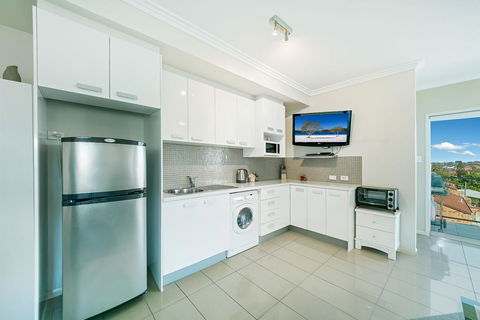 Suttons Beach Apartments - Your Accommodation 3