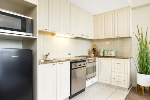 Sydney CBD 1 Bedroom Self-Contained Apartment With Spectacular Sydney Harbour View (1312 BRG) - Your Accommodation 2