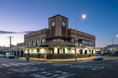 Sydney Junction Hotel - Your Accommodation 0