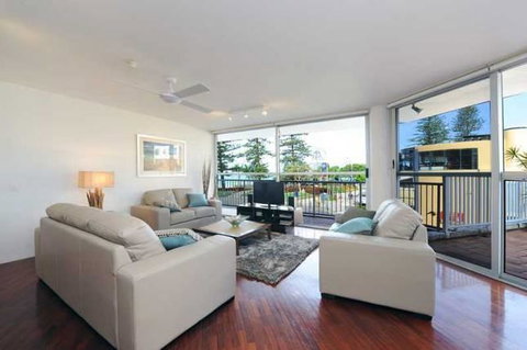 Syrenuse Apartments - Your Accommodation 1