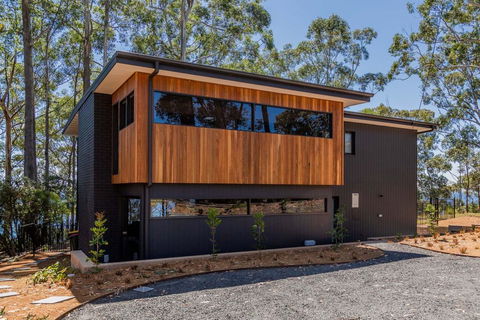 Tallwood 24, NARRWALLEE - Your Accommodation 0